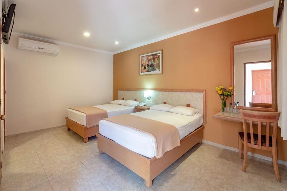Tecnohotel Itzaes Mérida Exterior foto