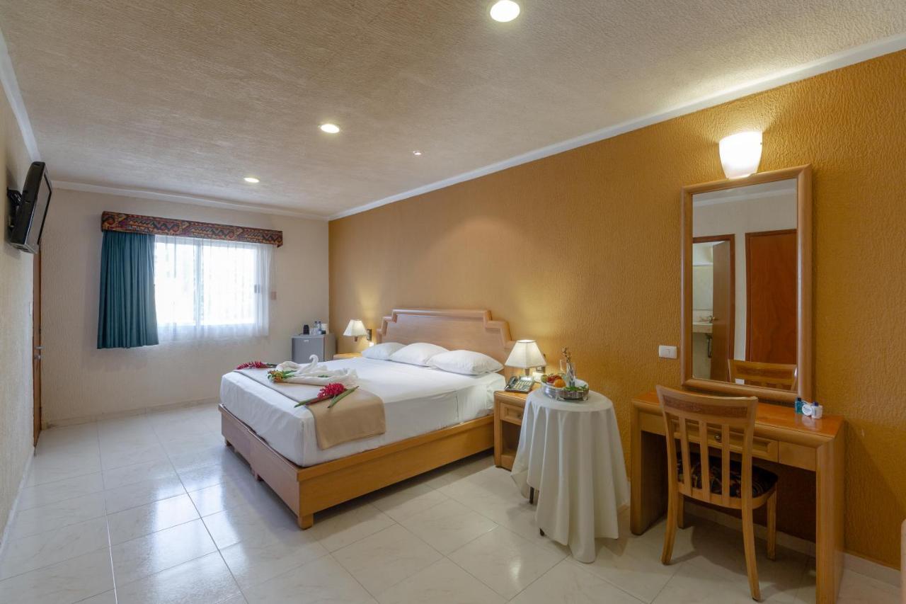 Tecnohotel Itzaes Mérida Exterior foto